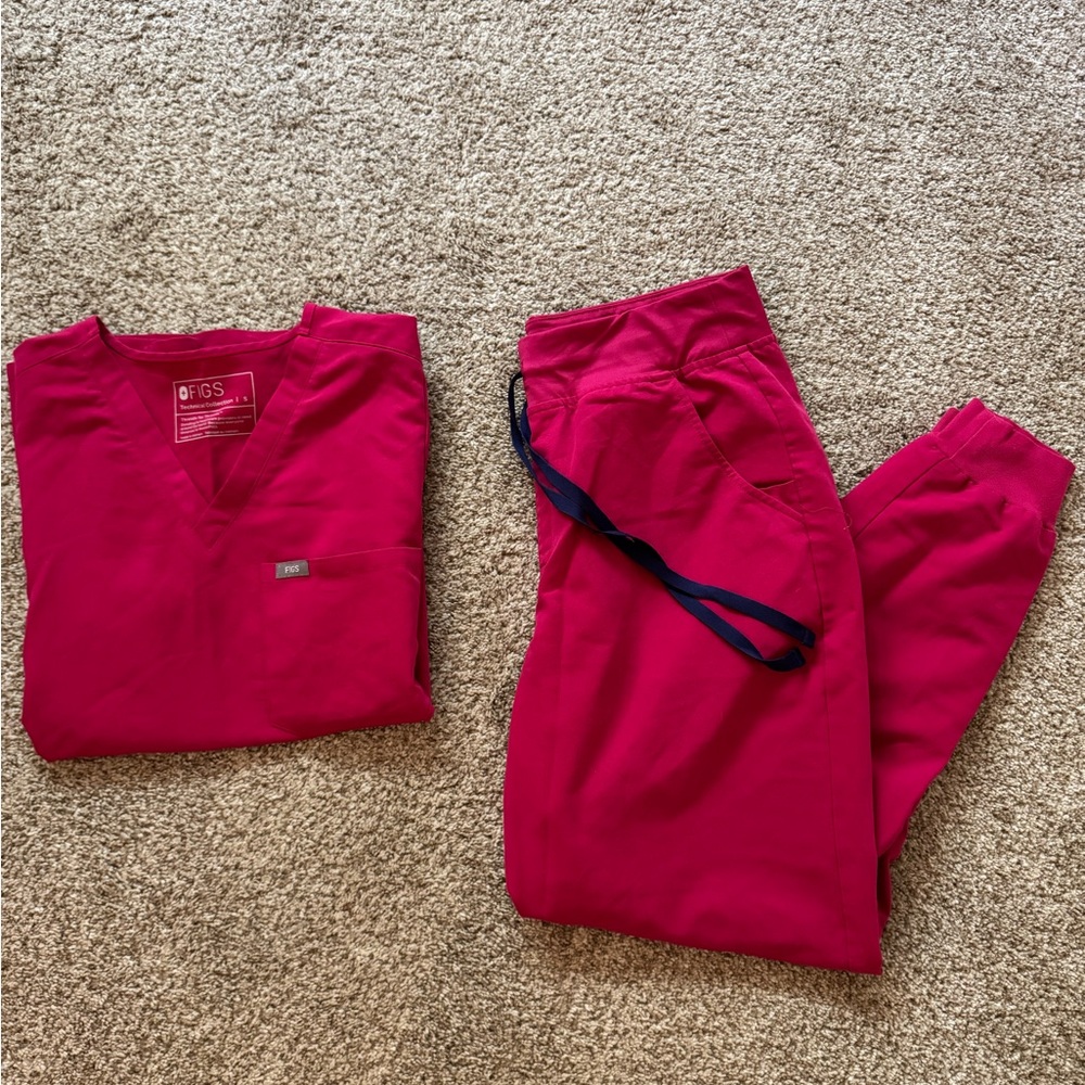 FIGS Bright Pink Scrub Set